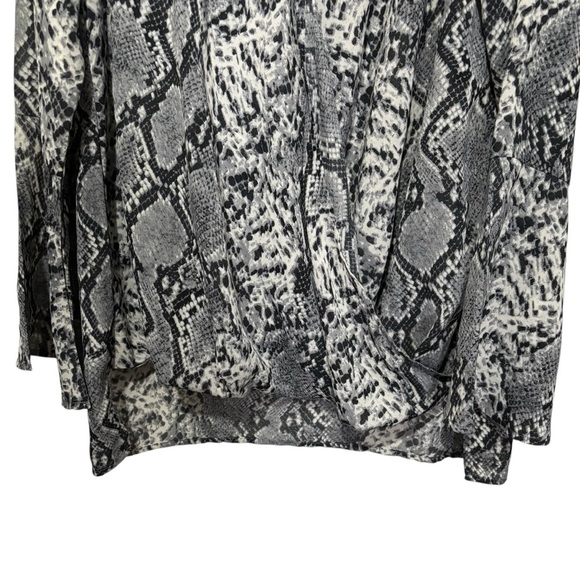 L Love Semi Sheer Snake Print Crossover Blouse Bell Sleeves Office Size Large - Picture 4 of 16